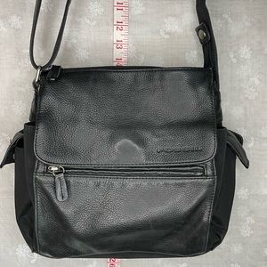 Fossil crossbody leather purse.